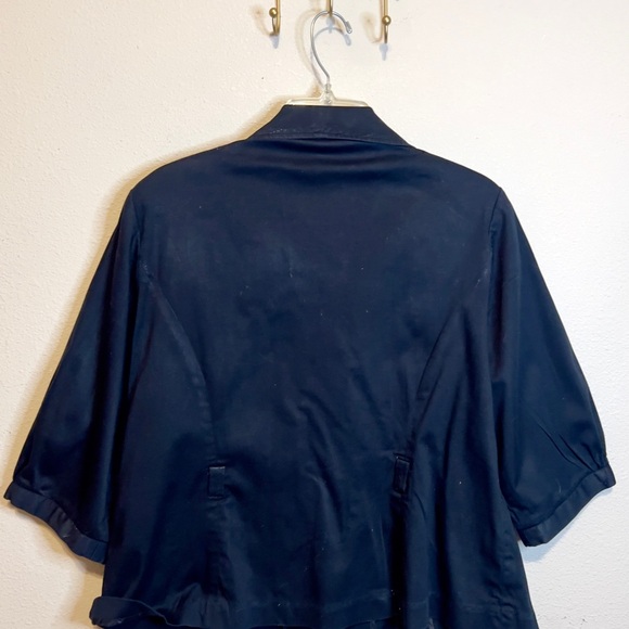Studio I Classic Black Blazer. Short Sleeve with 3 button closure. Size 16W - Picture 5 of 5